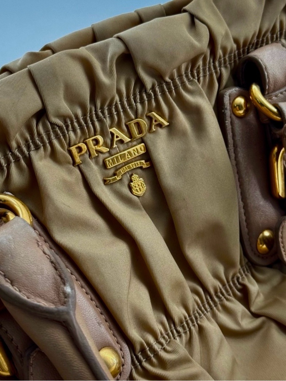 ✨ AUTHENTIC ✨Prada Vintage Tessuto Gaufre Ruched Nylon Satchel Handbag-Tan/Beige - Picture 3 of 13
